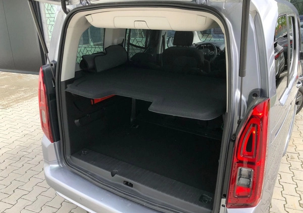 Toyota Proace City Verso cena 134900 przebieg: 16316, rok produkcji 2022 z Opoczno małe 596